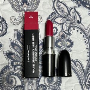 MAC Cosmetics Amplified Creme Lipstick - Bold Fuchsia